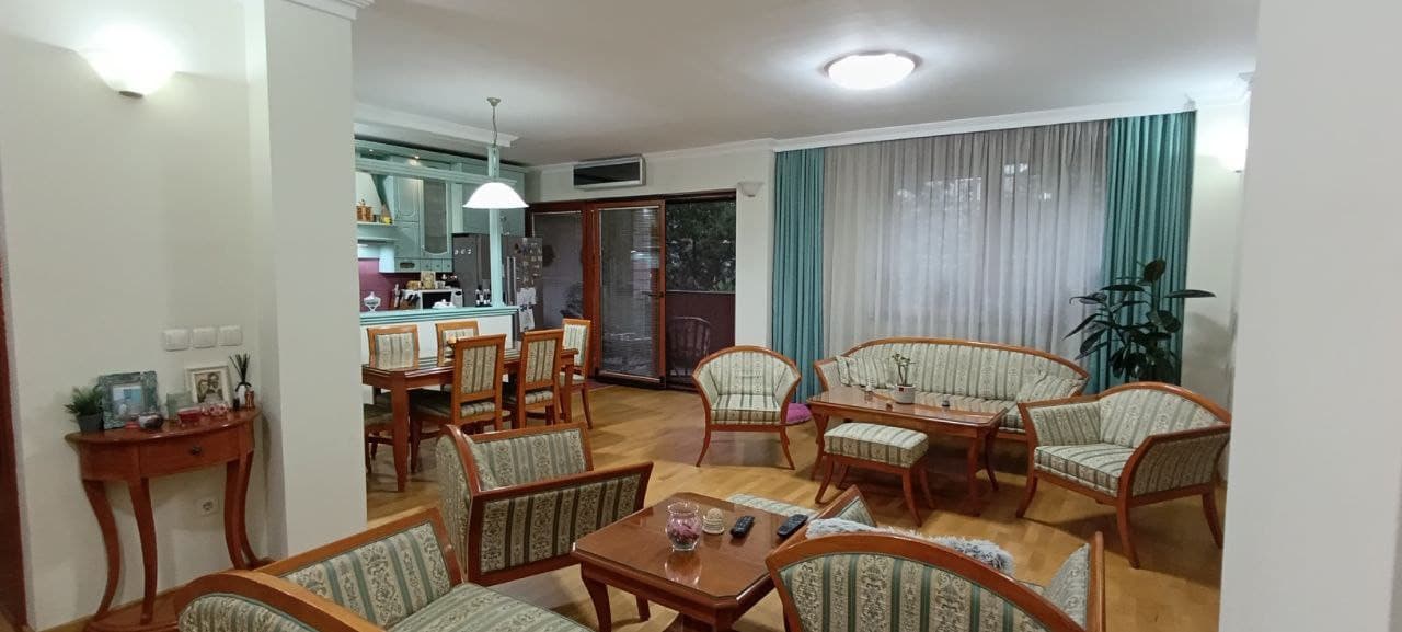 Petosoban stan - 163m²-