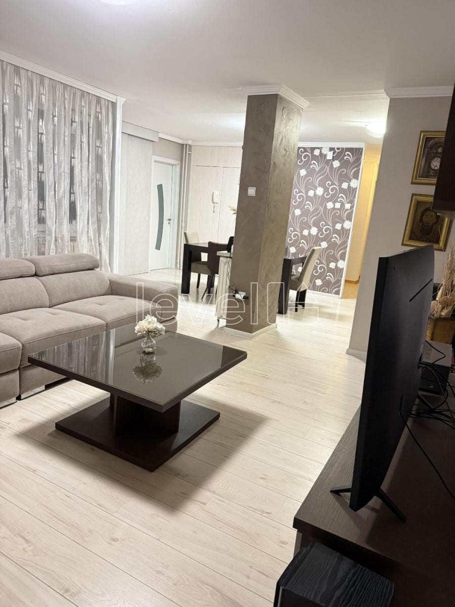 Trosoban stan - 78m²-