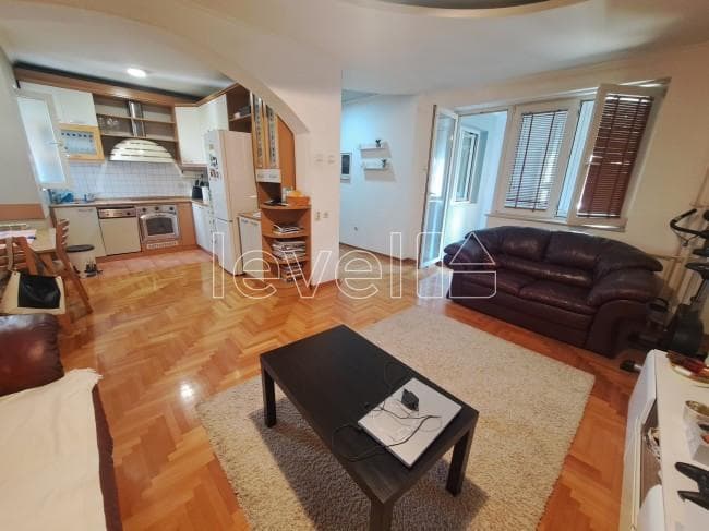 Dvosoban stan - 53m²-