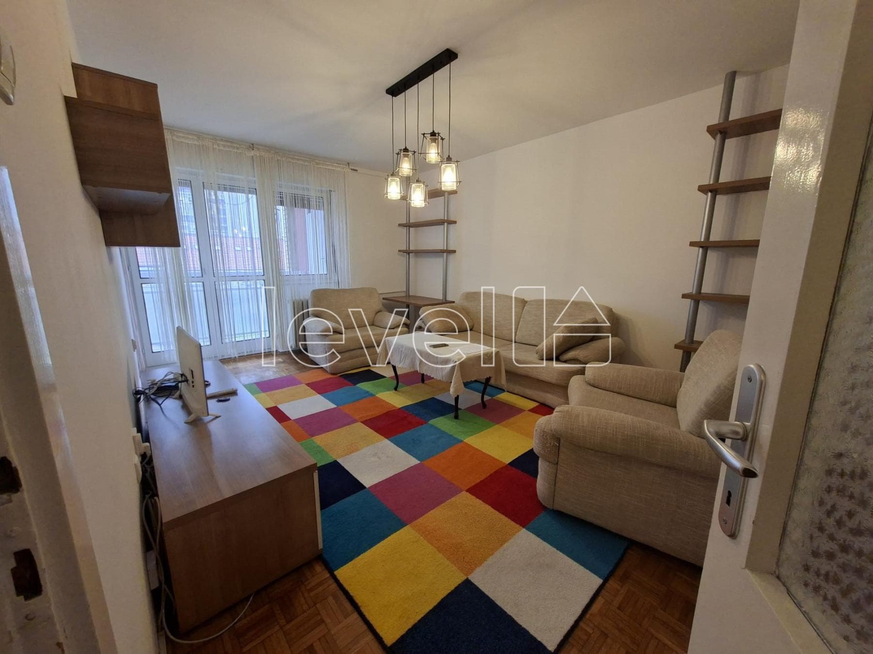 Trosoban stan - 74m²-