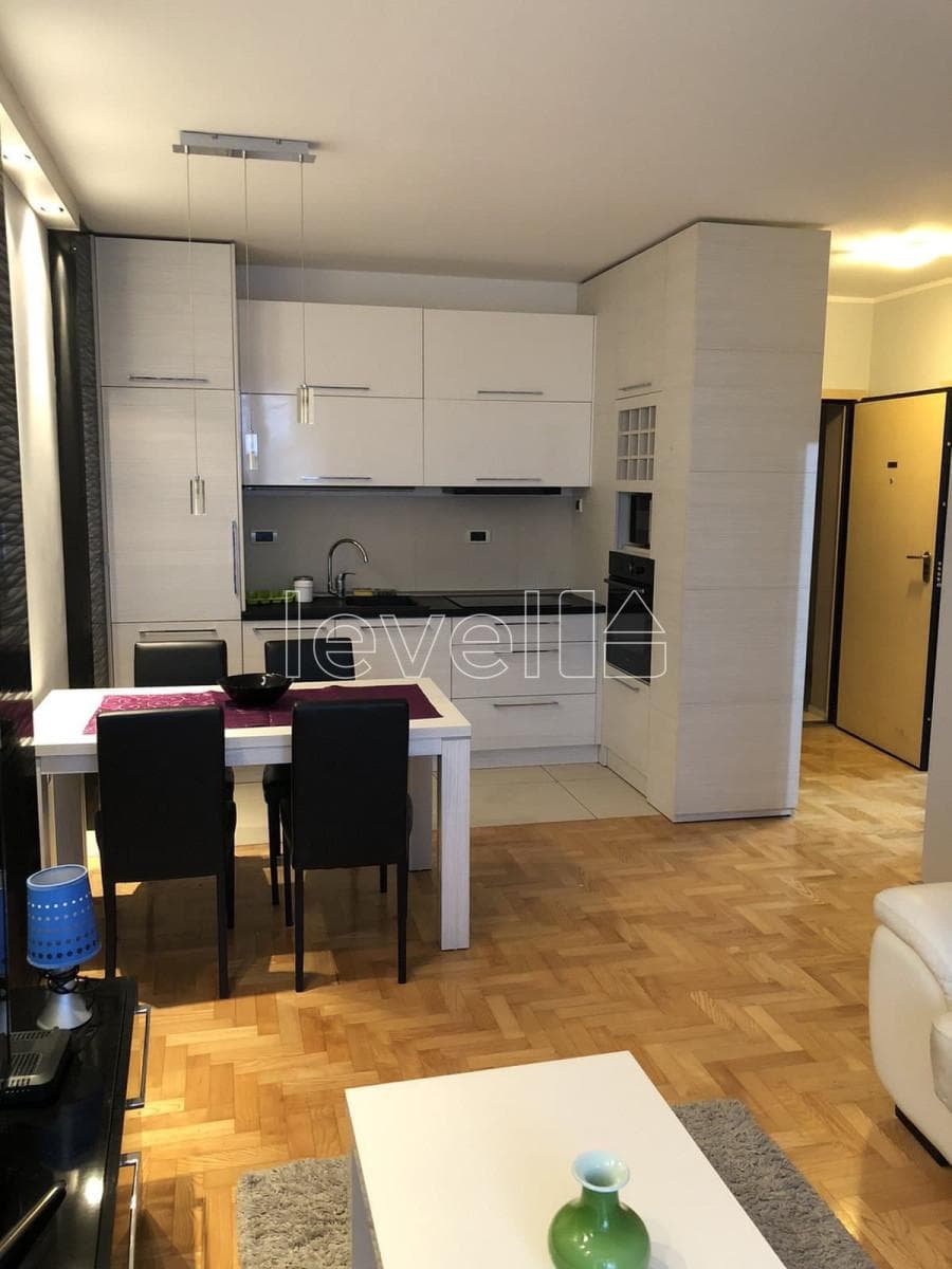 Dvosoban stan - 42m²-