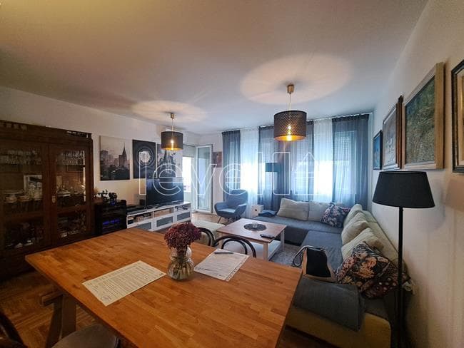 Dvosoban stan - 52m²-