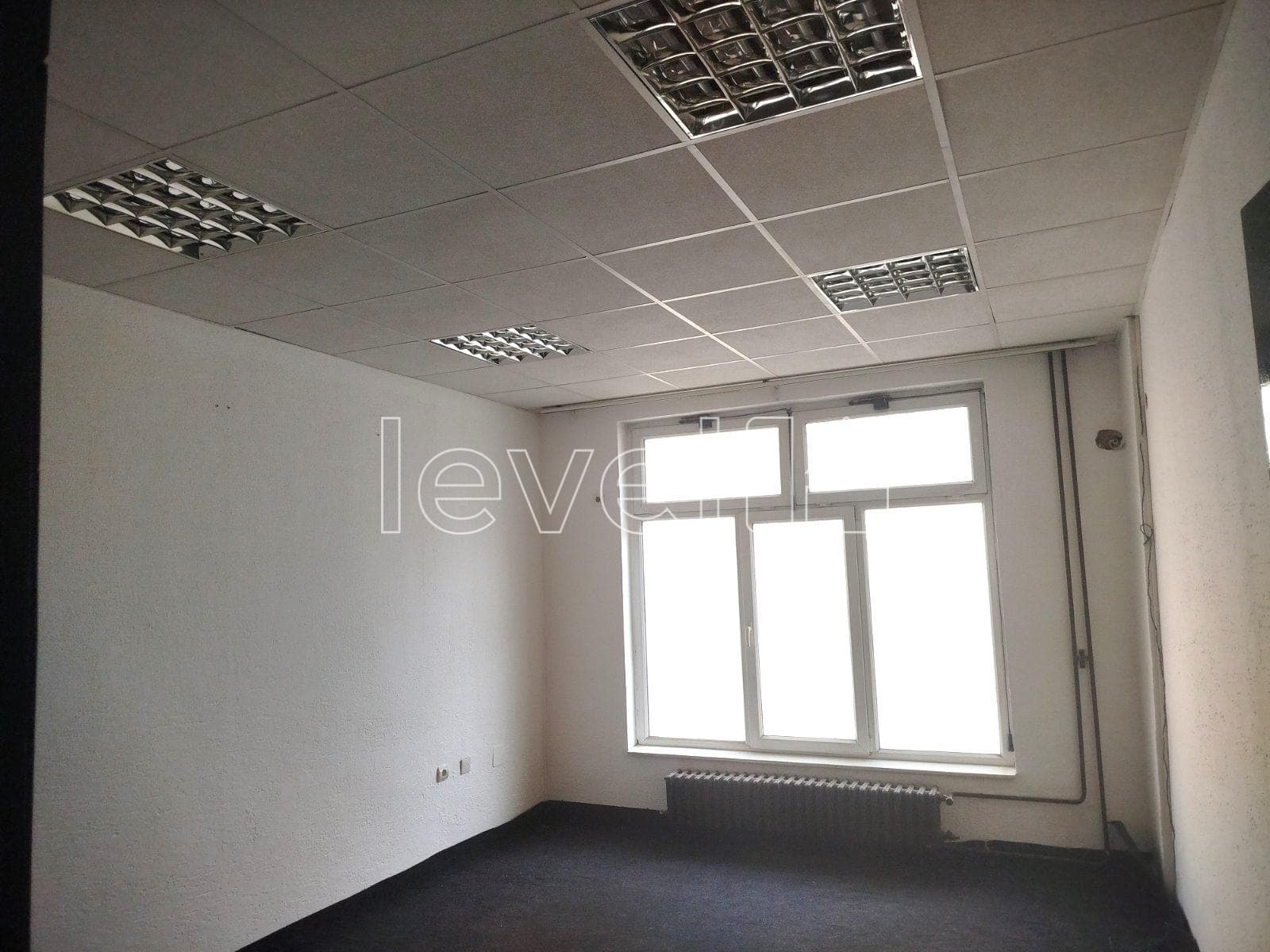 Ulični lokal - 55m² - 
